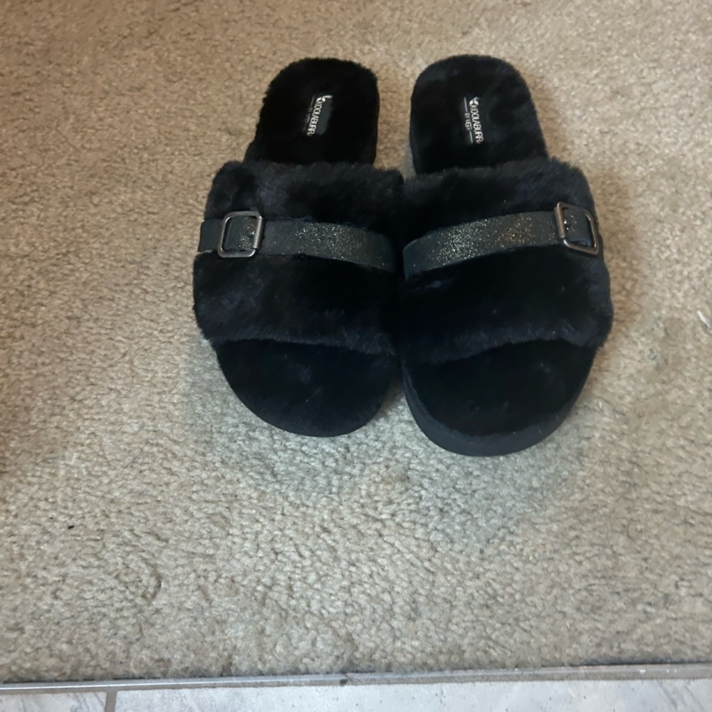 Koolaburra Black Furry Slippers